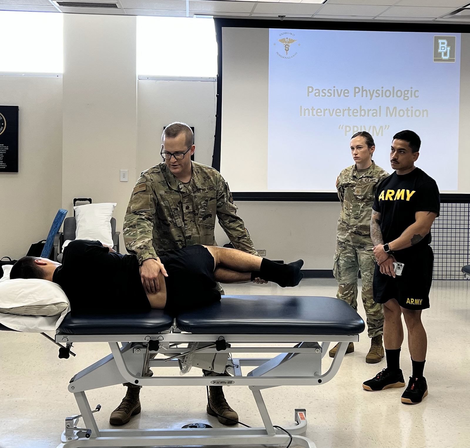 Army-Baylor OMPT Students Learning